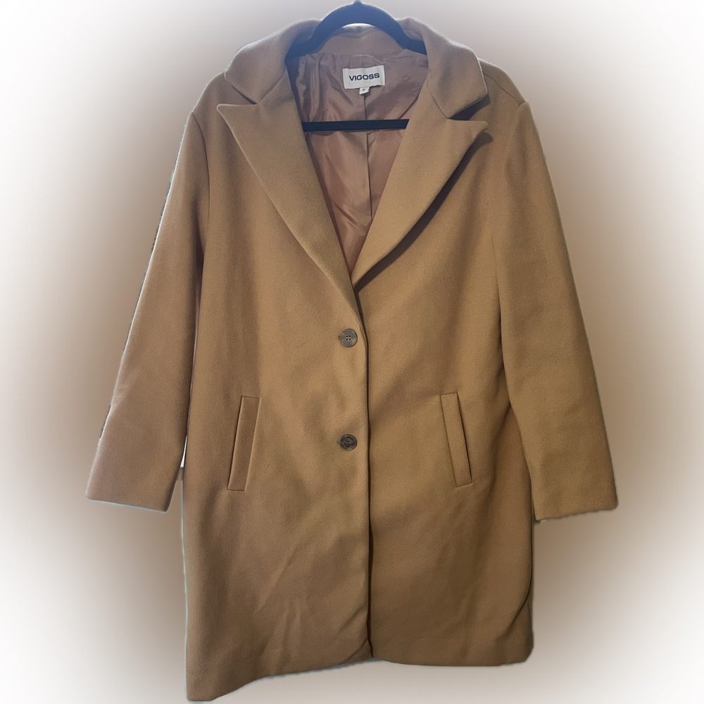 Beautiful Vigoss camel color baggy trench